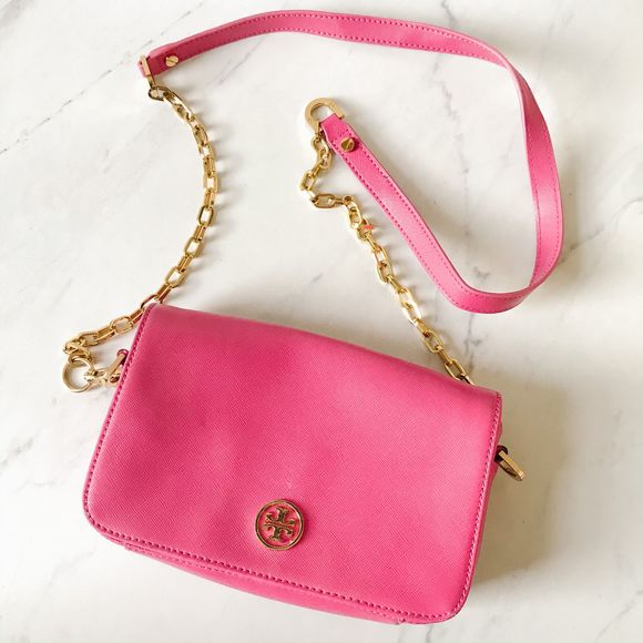 Tory Burch Handbags - Tory Burch Robinson Pink Crossbody Chain Bag